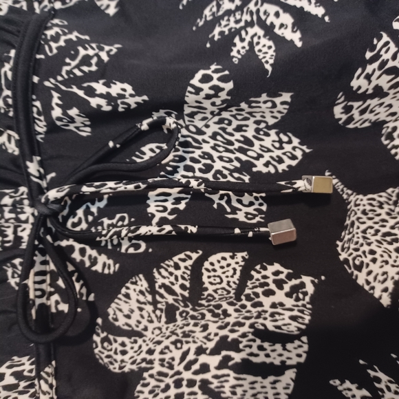 Brand New! Swim Solutions Black and White Swimwear - Picture 3 of 5